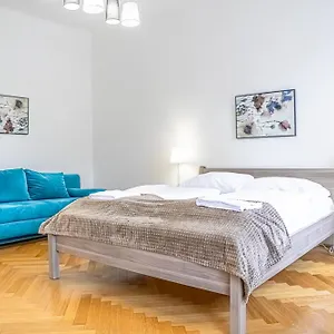 Comfortable 2br Apt.-near Wiener Stadthalle Apartament Wiedeń
